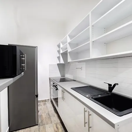 Buda Centre Homes By The Allee Shopping Mall * Budapest