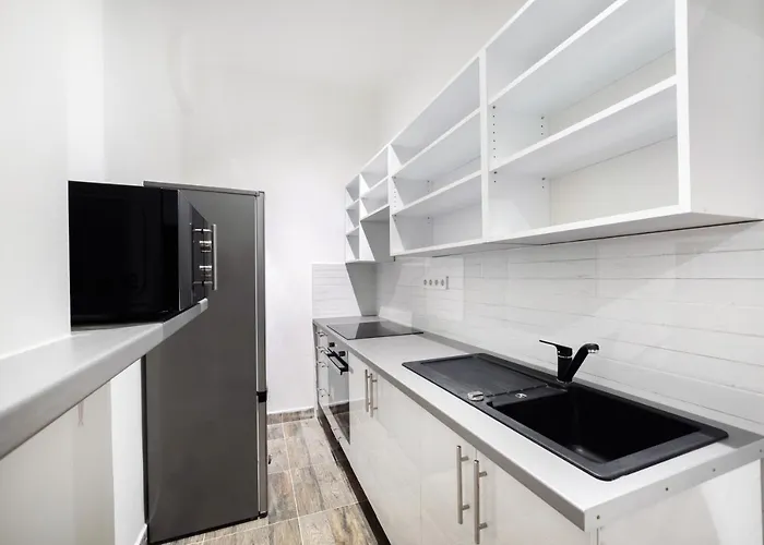 Buda Centre Homes By The Allee Shopping Mall * Boedapest