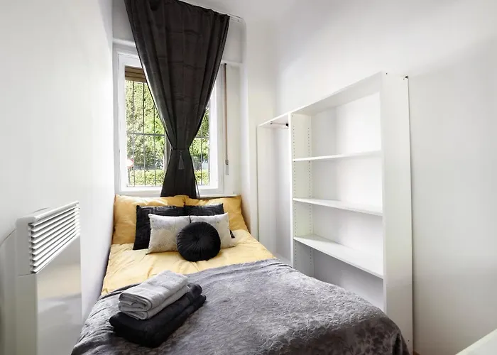 Buda Centre Homes By The Allee Shopping Mall * Budapest