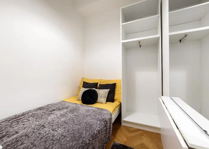 Guest house Buda Centre Homes By The Allee Shopping Mall *