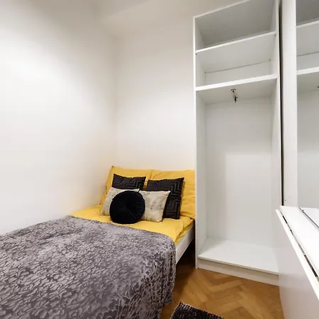 Pensionat Buda Centre Homes By The Allee Shopping Mall *