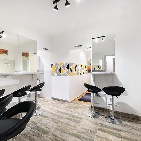 Buda Centre Homes By The Allee Shopping Mall Pensionat